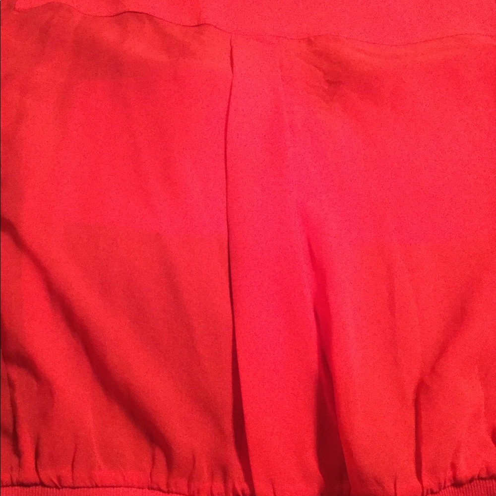 Red blouse - Picture 6 of 6